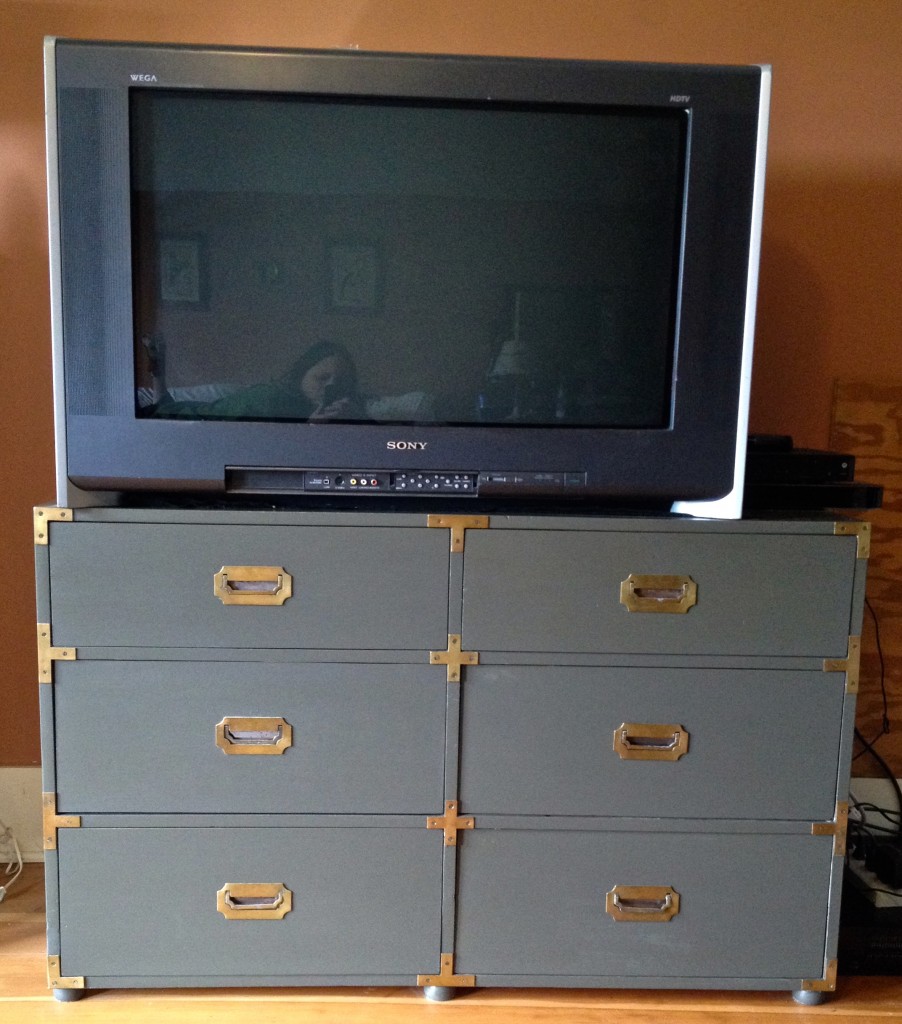 TV campaign dresser